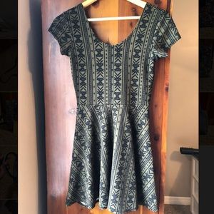 New skater style dress in dark green and black